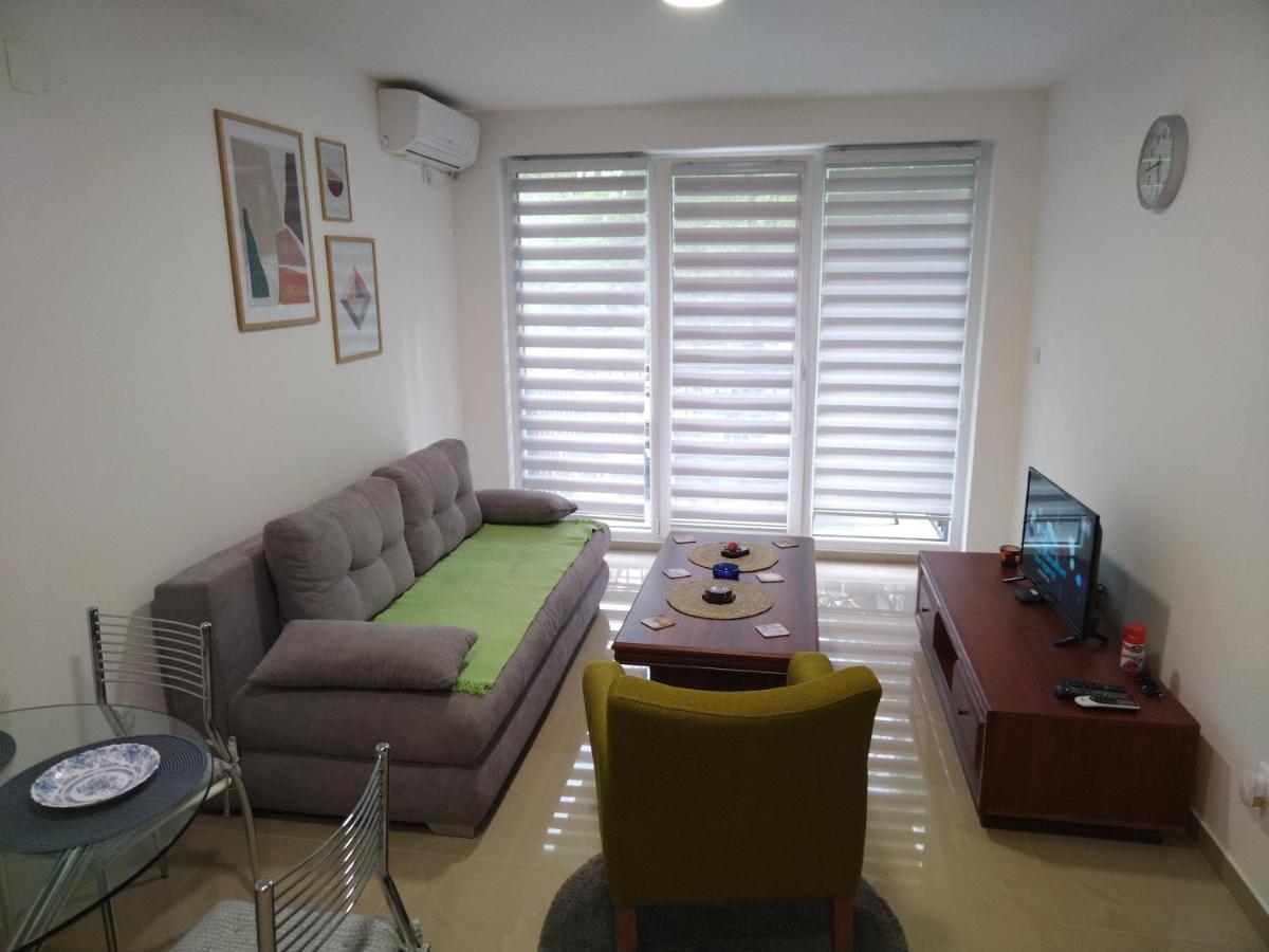 Apartman "N" Srebrno Jezero Ostrovo Esterno foto